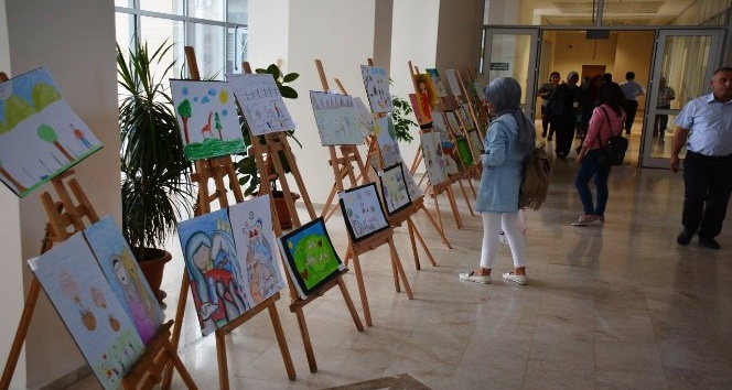 Osmaniye’de &quot;Can Dostlarım&quot; resim sergisi açıldı