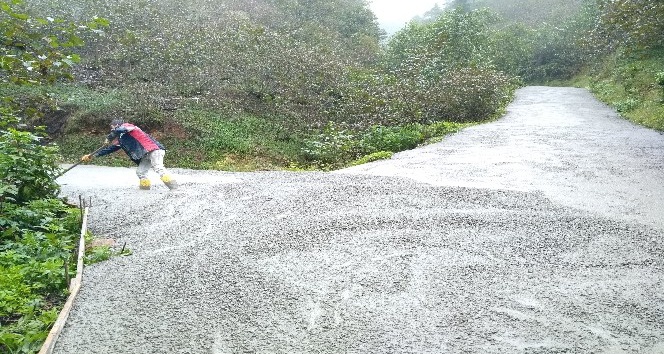 Duroğlu belde belediyesinden yol seferberliği