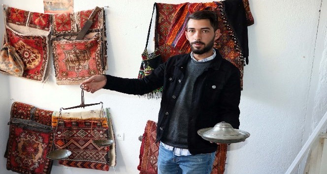 Yozgat’ın kültür değerlerini işyerinde sergiliyor