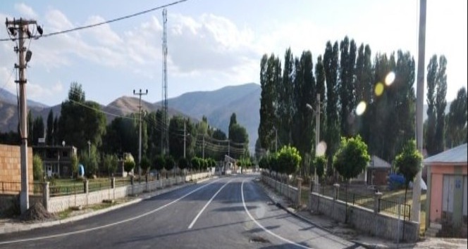 Günkırı beldesinde yol yapım çalışması