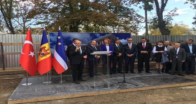 Başkan Akgün, Moldova’da temel atma törenine katıldı