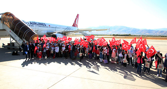 180 öğrenci &#039;Biz Anadoluyuz Projesi&#039; ile ilk kez uçağı bindi