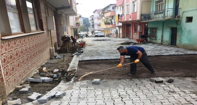 Süleymanpaşa Belediyesi yol çalışmalarını sürdürüyor
