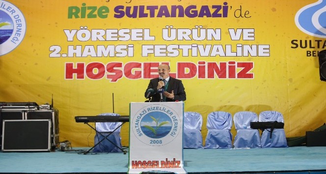 Gençlik ve Spor Bakanı Osman Aşkın Bak, Sultangazi Hamsi Festivali’nin açılışına katıldı