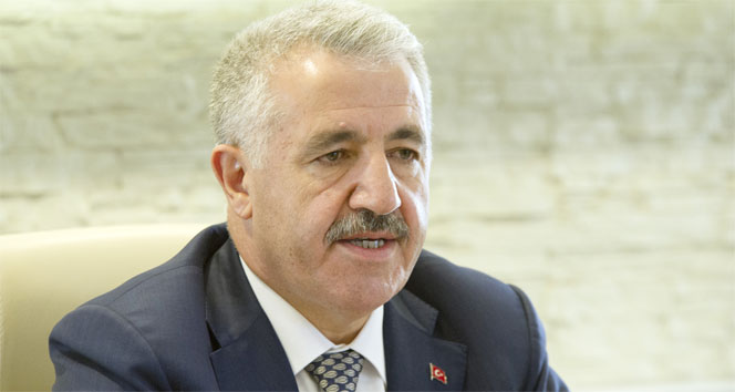 Bakan Ahmet Arslan, Uşak’ta AK Parti Merkez İlçe Kongresine katıldı