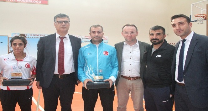 Diyarbakır’daki spor kulüplerine malzeme verildi