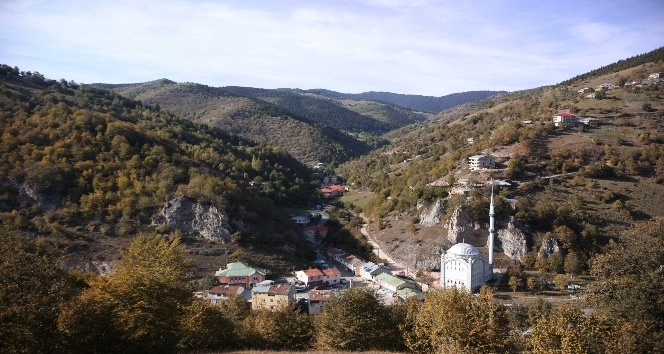 Mavi Göl 300 bin turistle rekor kırdı