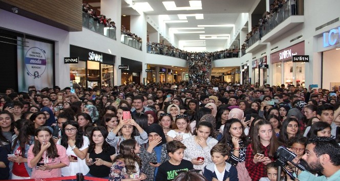 Manisa’da Oğuzhan Koç ve Ferman Akgül rüzgarı