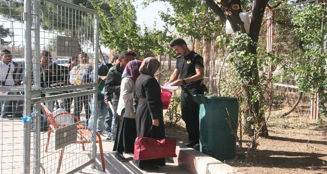 Kurban Bayramı için giden Suriyelilerden 6 bin 715’i Türkiye’ye geri dönmedi