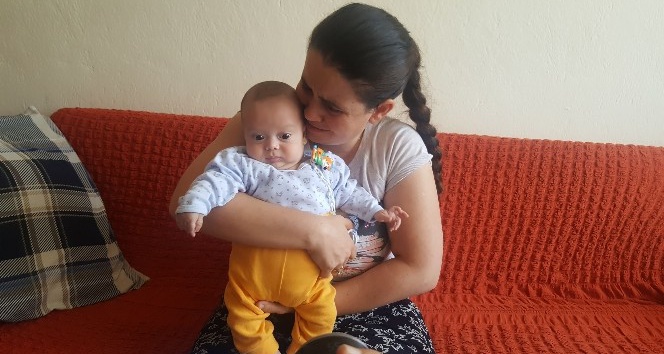 Beş aylık Mustafa bebek için ilik bekleniyor