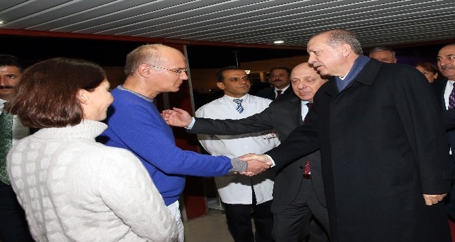 Cumhurbaşkanı Erdoğan, Baykal’ı hastanede ziyaret etti
