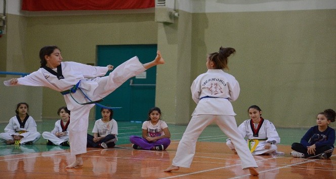 Yıldırımlı çocuklara ücretsiz teakwondo