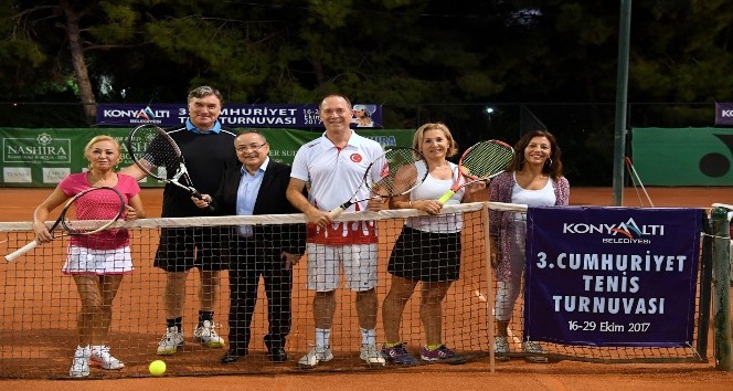 Konyaaltı Belediyesi Tenis Turnuvası başladı