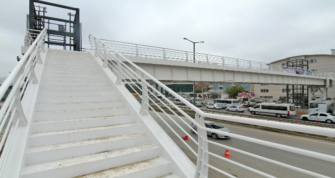 Yenişehir-Yahya Kaptan arasına yaya köprüsü