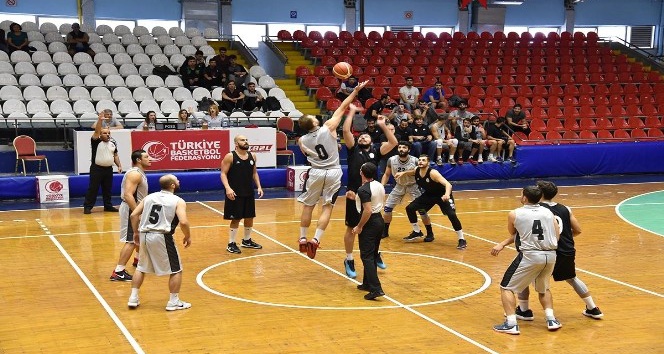 Manisa BBSK basketbol takımı 5’te 5 yaptı