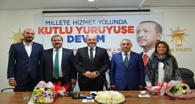 AK Parti Kütahya Merkez İlçe Başkanı Mehmet Eşsiz görevi devraldı