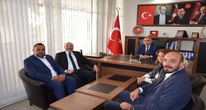 Mehmet Eşsiz’e ilk ’hayırlı olsun’ ziyareti Başkan Ali Çetinbaş’tan
