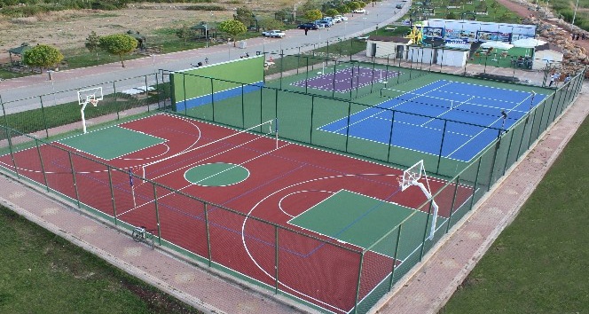 Beyşehir’in 27 mahallesine çok amaçlı spor sahası