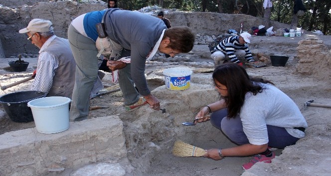 (Özel Haber) 9 bin yıllık Yumuktepe’de kazılar sona erdi