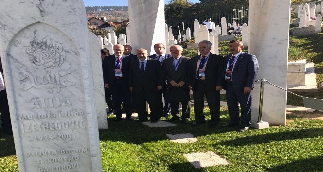 Başkan Karabacak, İzzetbegoviç’in anma törenine katıldı