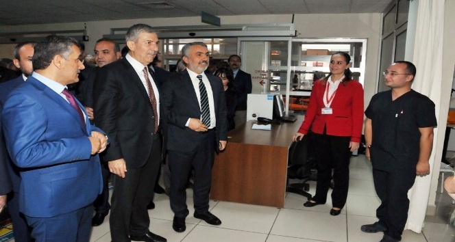 Sağlık Bakanı Demircan’dan OMÜ Tıp Fakültesi Hastanesinin aciline ziyaret