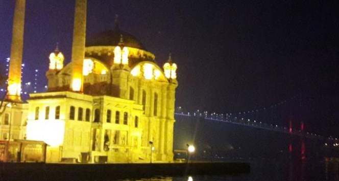 İstanbul Boğazı sise teslim