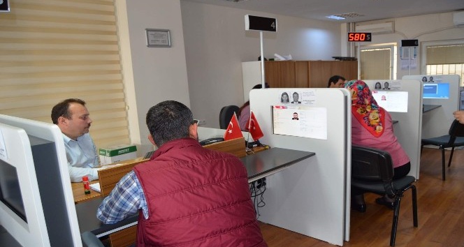 Trabzon’da çipli kimlik kartı sayısında plakayı yakaladı