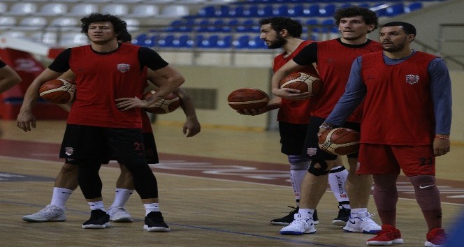 Eskişehir Basket ile Efes 4. randevuda
