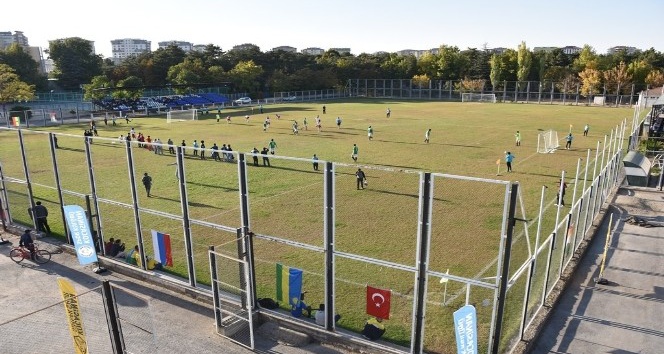 Kocasinan’da uluslararası futbol turnuvası başladı