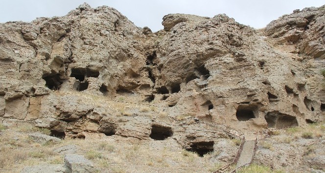 Sivas’taki 4 bin 500 yıllık apartman sistemi