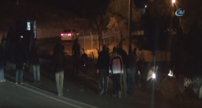 Mardin&#039;de zırhlı aracın geçişi sırasında patlama: 2 polis yaralandı