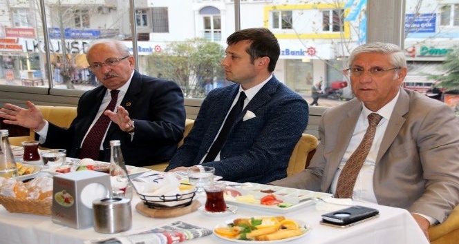 Belediye Başkanları basın mensuplarıyla kahvaltıda buluştu
