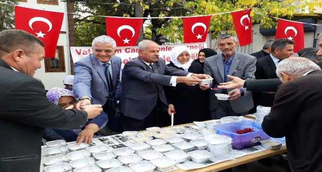 Dernekten aşure etkinliği