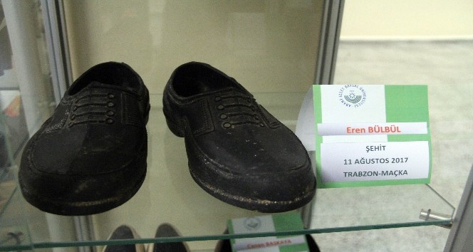 15 yaşındaki şehidin kara lastikleri ‘Yaşayan Ayakkabı Müzesi’nde