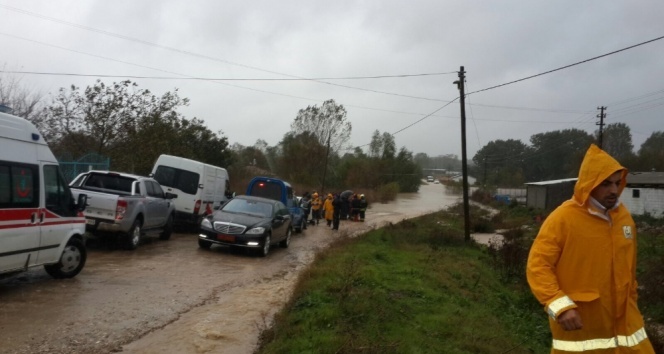Tekirdağ'da sel: Askeri araç sele kapıldı, 1 asker kayboldu