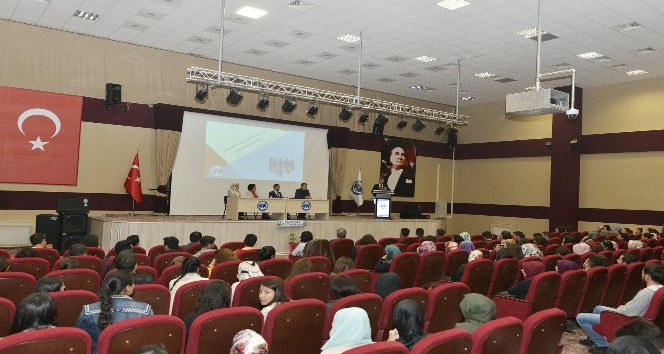 KMÜ’de birinci sınıf öğrencilerine oryantasyon eğitim