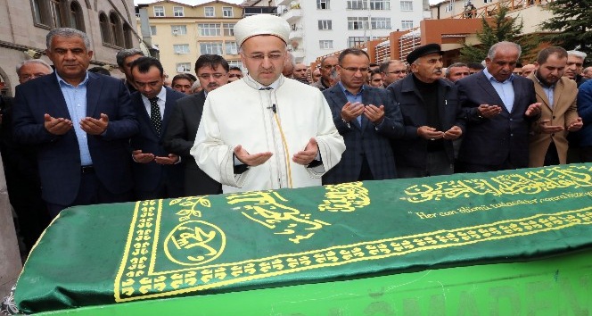Başbakan Yardımcısı Bozdağ Yozgat’ta cenaze törenine katıldı