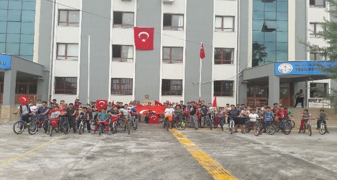 Dörtyol’da izci öğrencilerden Cumhuriyet Bayramı bisiklet turu