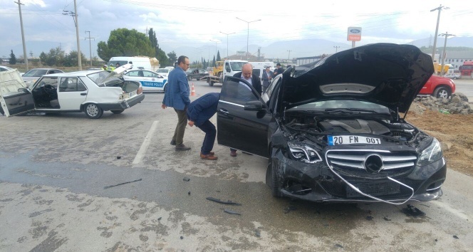 AK Parti milletvekili ve il başkanı kaza yaptı! 8 yaralı