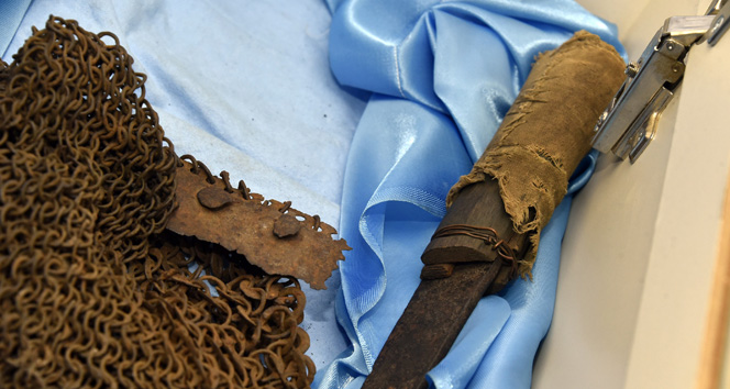 Bu kılıç ve zırh gömleği 700 yıllık