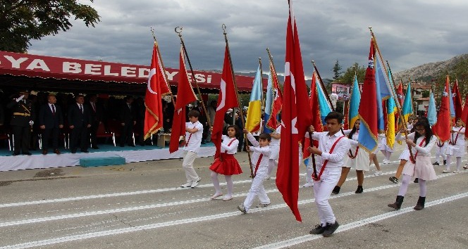 Amasyalılar 29 Ekim Cumhuriyet Bayramı’nı kutladı