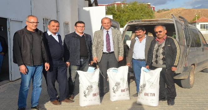 Çiftçilere kaliteli kaba yem desteği