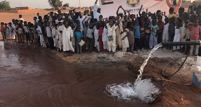 İhlas Vakfı&#039;ndan Sudan&#039;da su kuyusu