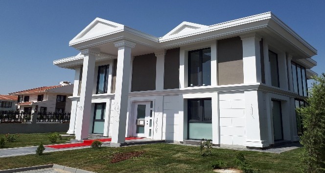 Yatay mimari ve akıllı ev teknolojisi ile hayata geçirilen projede yaşam başladı