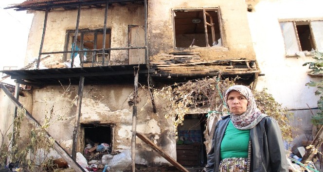 Yangında tüm eşyaları yandı, o ise sadece kış için kömür istedi