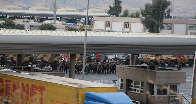 Sınır kapısı Irak’a devredildi, askerler tatbikat alanına döndü