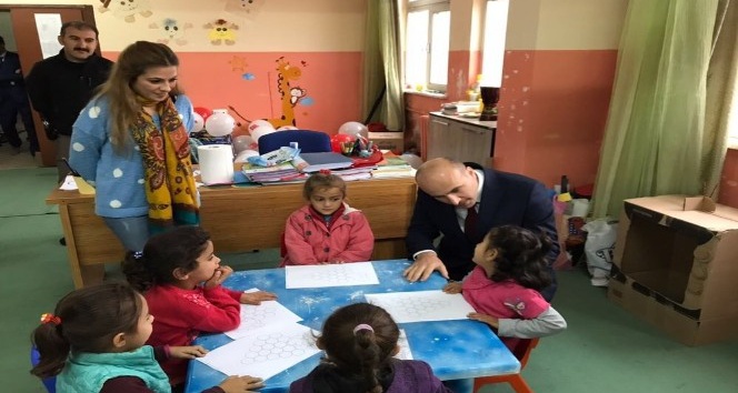 Kaymakam Dülgeroğlu okulları inceledi