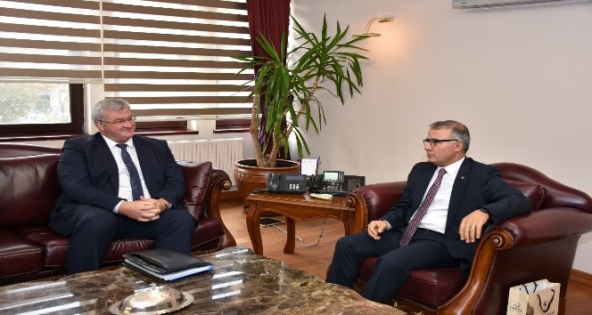Ukrayna Büyükelçisi Sybıha’dan, Vali Vekili Yenidoğan’a ziyaret