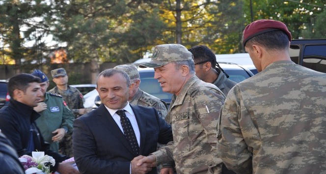Genelkurmay Başkanı Akar, kuvvet komutanlarıyla Tunceli’de