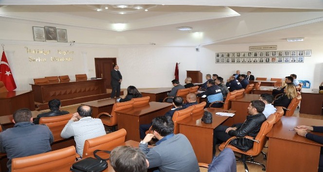 Belediye personeline bireysel emeklilik sunumu yapıldı